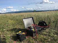 alt image