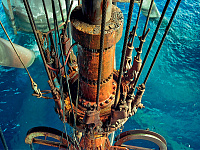 alt image